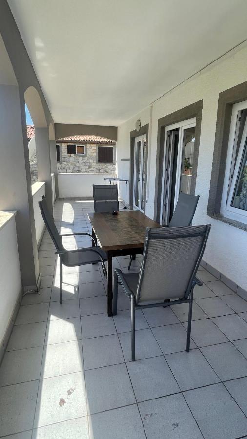 Apartments&Zimmer Jasmine Funtana Exterior foto